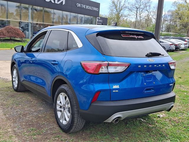 Used 2020 Ford Escape SE image 4