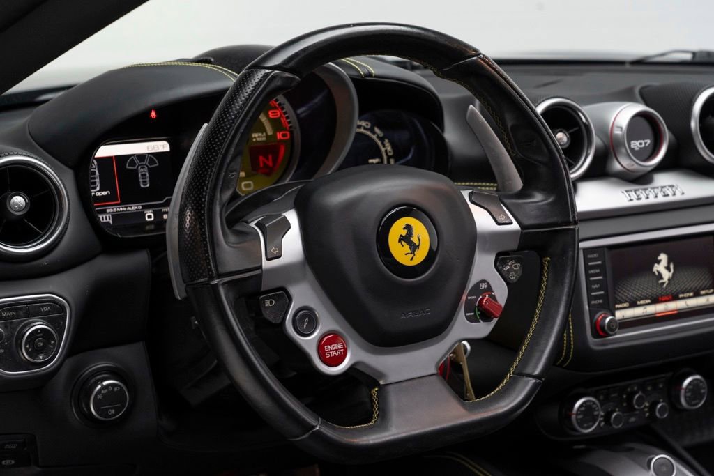 Used 2017 Ferrari California T image 18