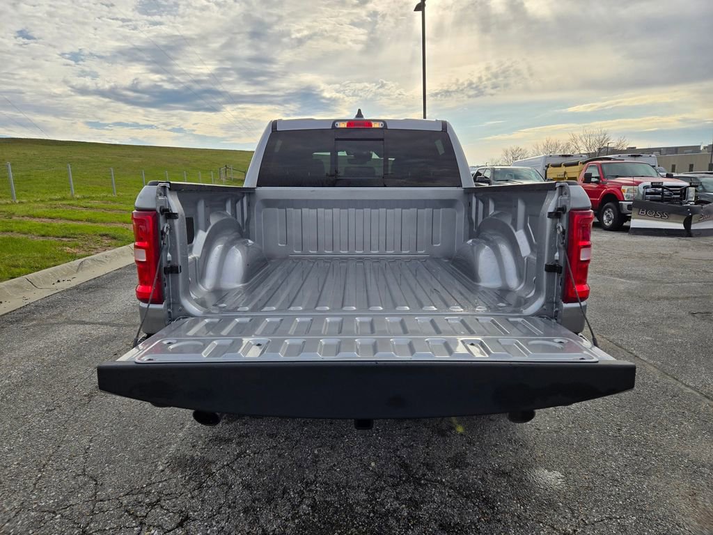 Used 2025 RAM 1500 Laramie w/ Sport Appearance Package AWD/4WD image 33