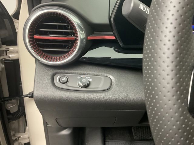 New 2026 Chevrolet Trax RS w/ Driver Confidence Package FWD image 13
