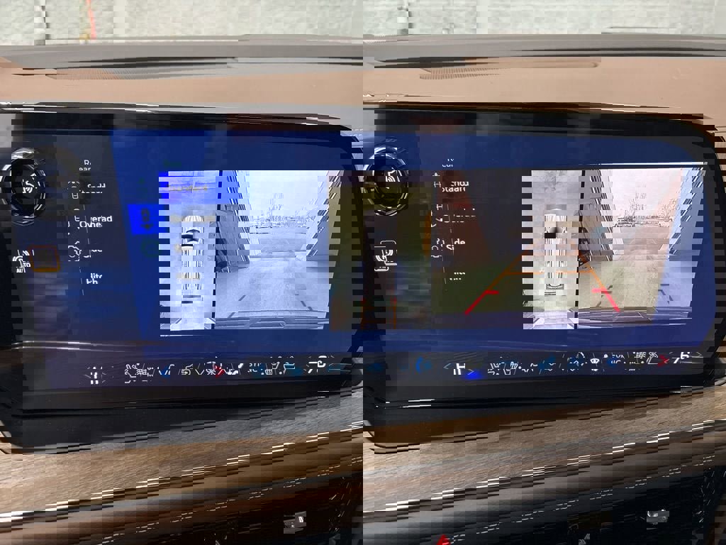 New 2026 Chevrolet Suburban High Country image 37