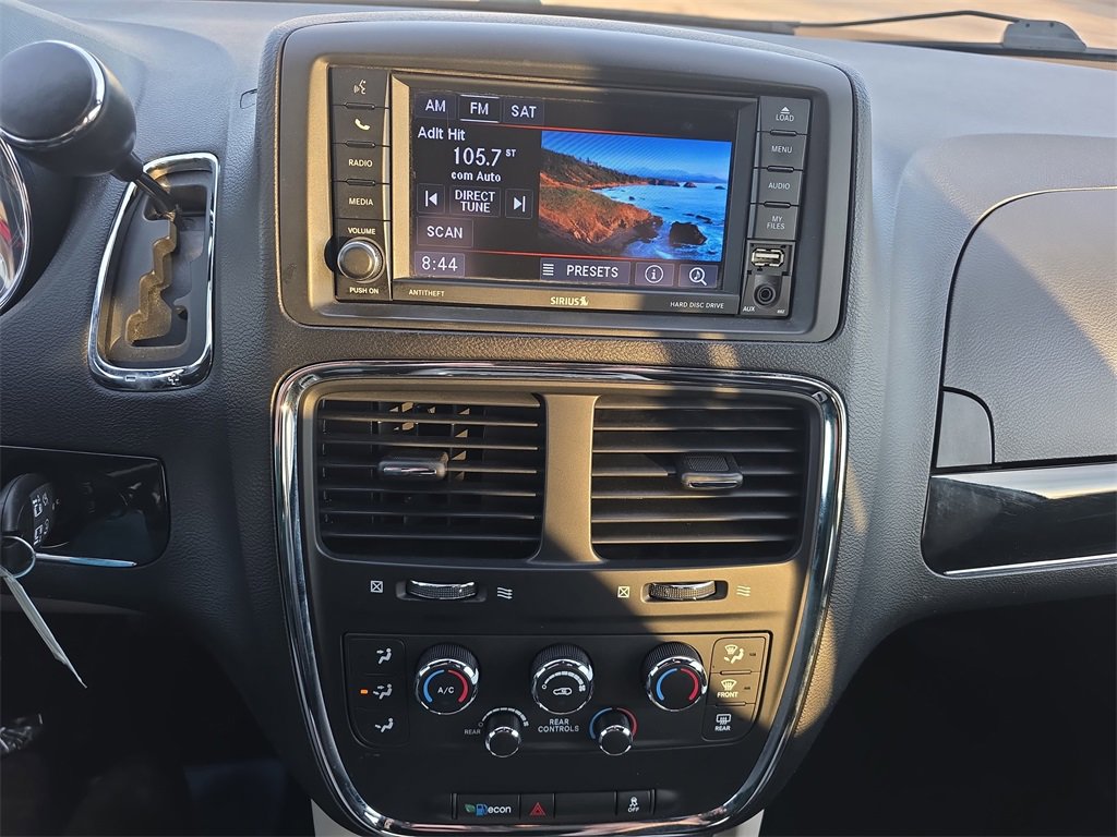 Used 2019 Dodge Grand Caravan SXT image 23