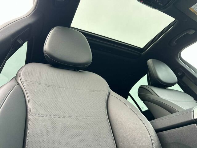 Certified 2025 Mercedes-Benz C 300 C 300 4D Sedan image 20