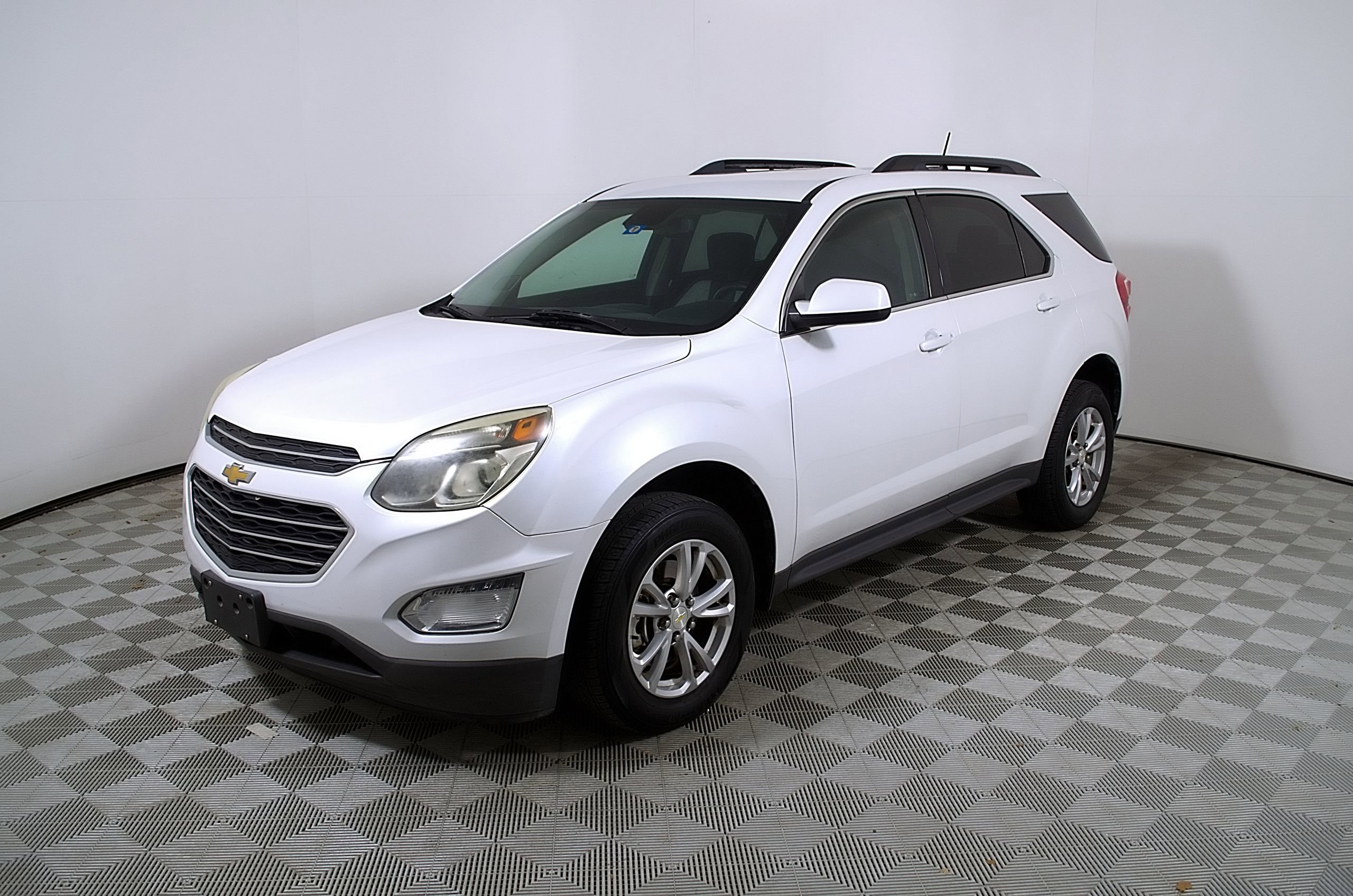 Used 2016 Chevrolet Equinox LT w/ Convenience Package FWD image 3
