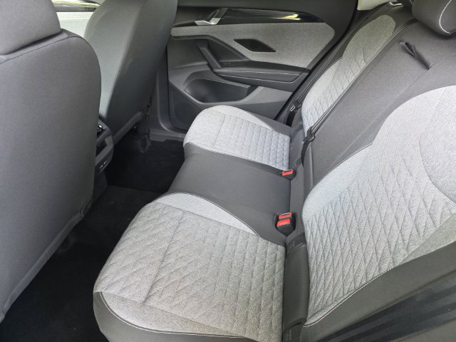 Used 2025 Volkswagen Tiguan S FWD image 9