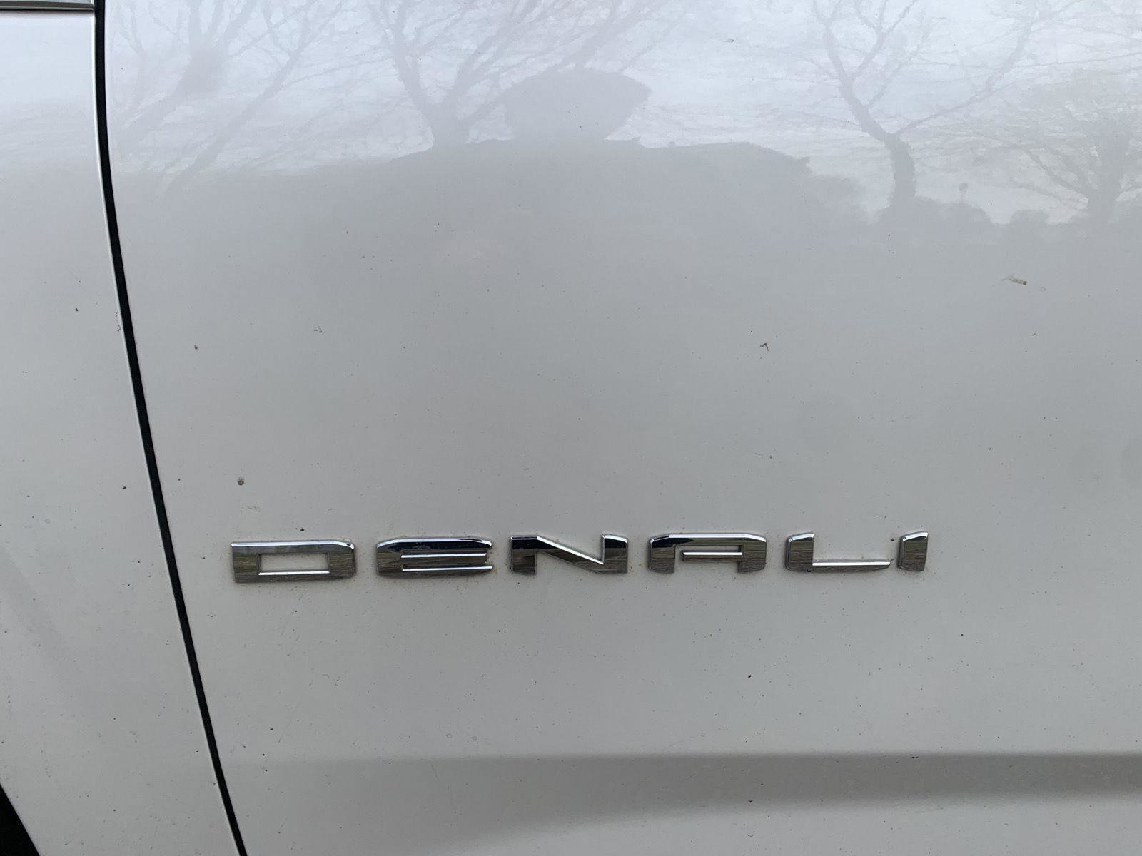 Used 2021 GMC Yukon XL Denali w/ Denali Premium Package image 42