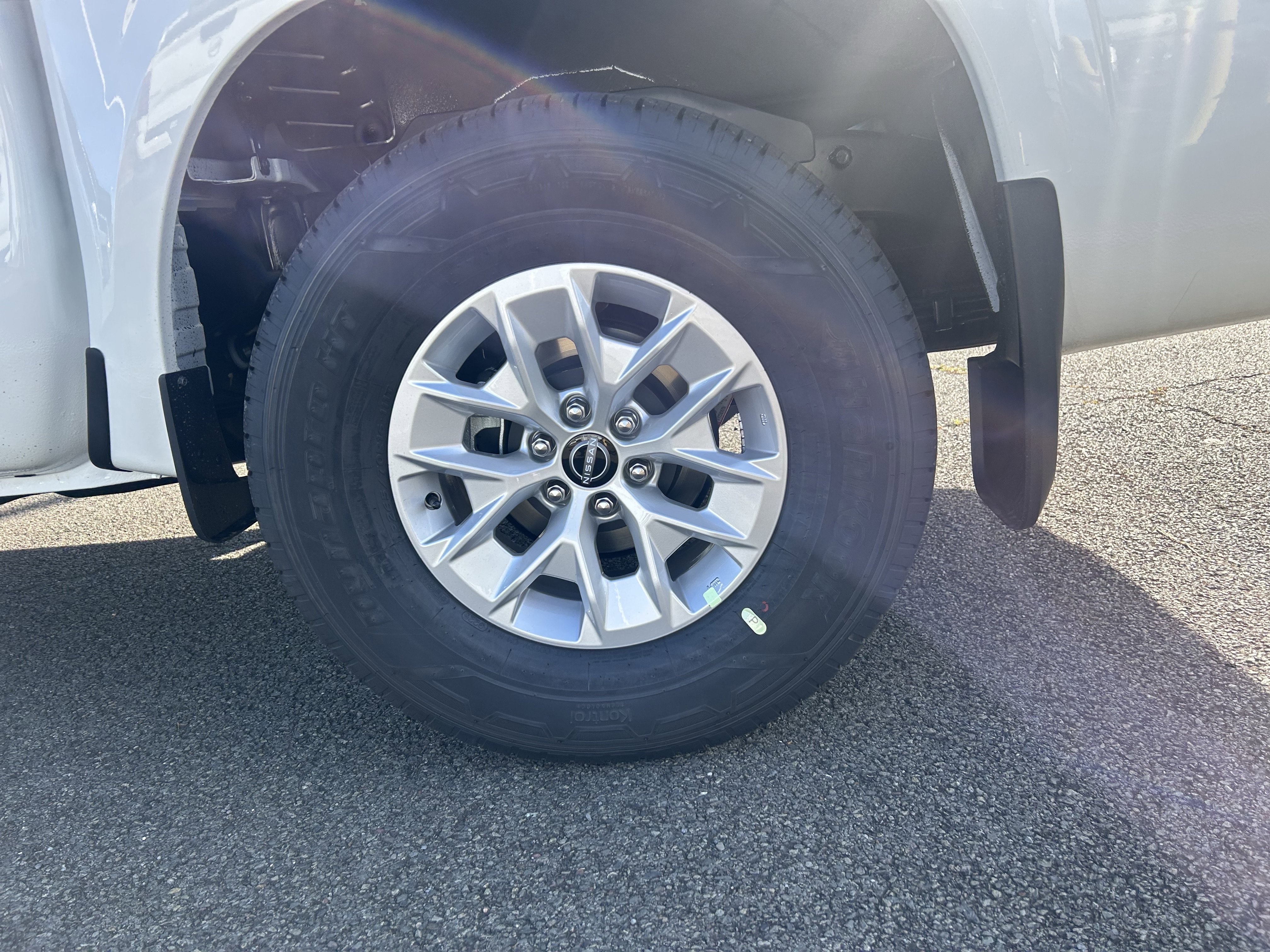 New 2026 Nissan Frontier S image 5