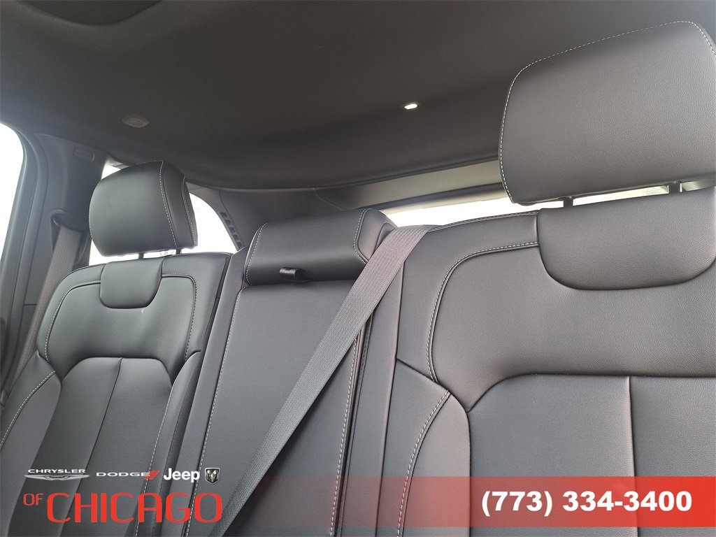 New 2025 Jeep Grand Cherokee Limited image 11