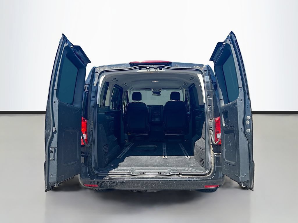 Used 2018 Mercedes-Benz Metris Passenger image 9