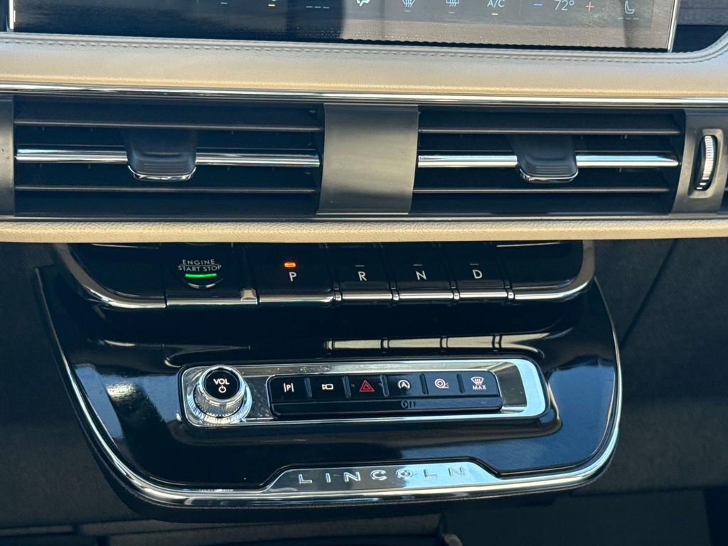 Used 2025 Lincoln Corsair Reserve image 19