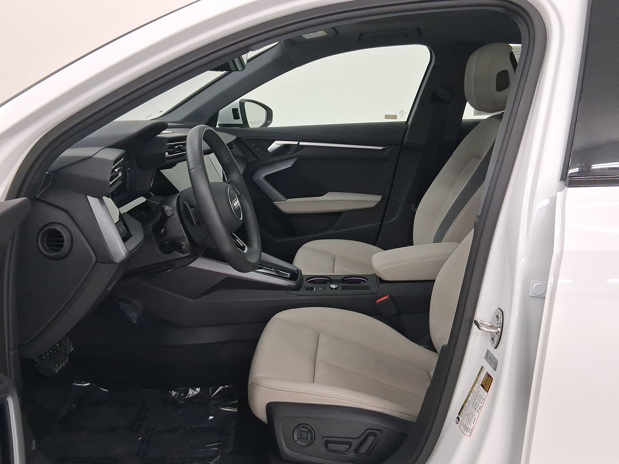 Used 2025 Audi A3 2.0T Premium w/ Black Optic Package image 5