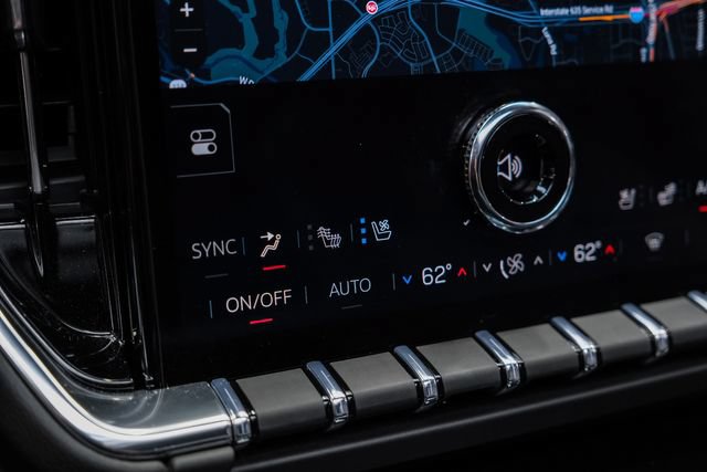 Used 2026 GMC Yukon Denali w/ Sun & Power Step Package AWD/4WD image 57