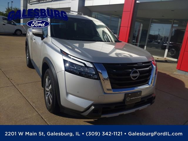 Used 2025 Nissan Pathfinder SL