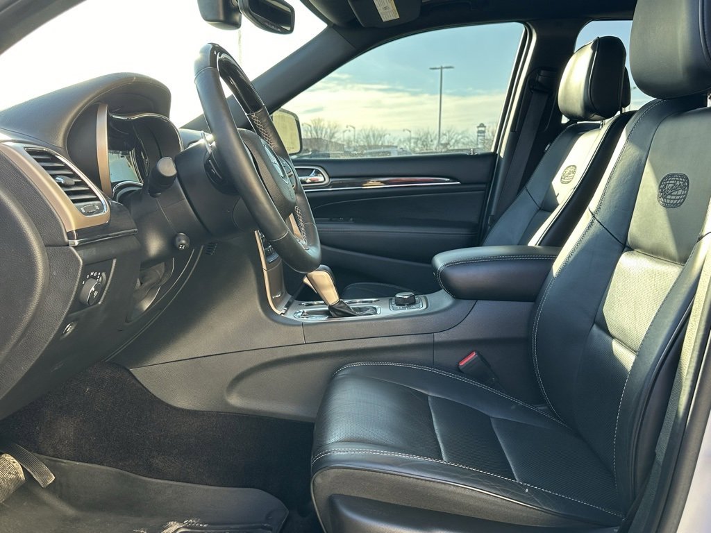 Used 2017 Jeep Grand Cherokee Overland image 9