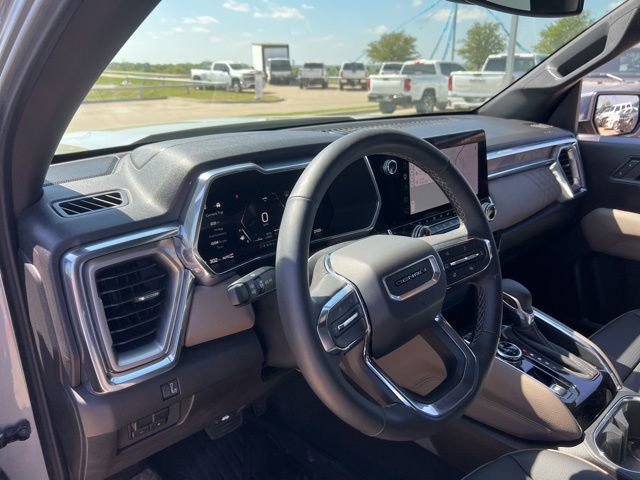 Used 2025 GMC Canyon Denali image 7