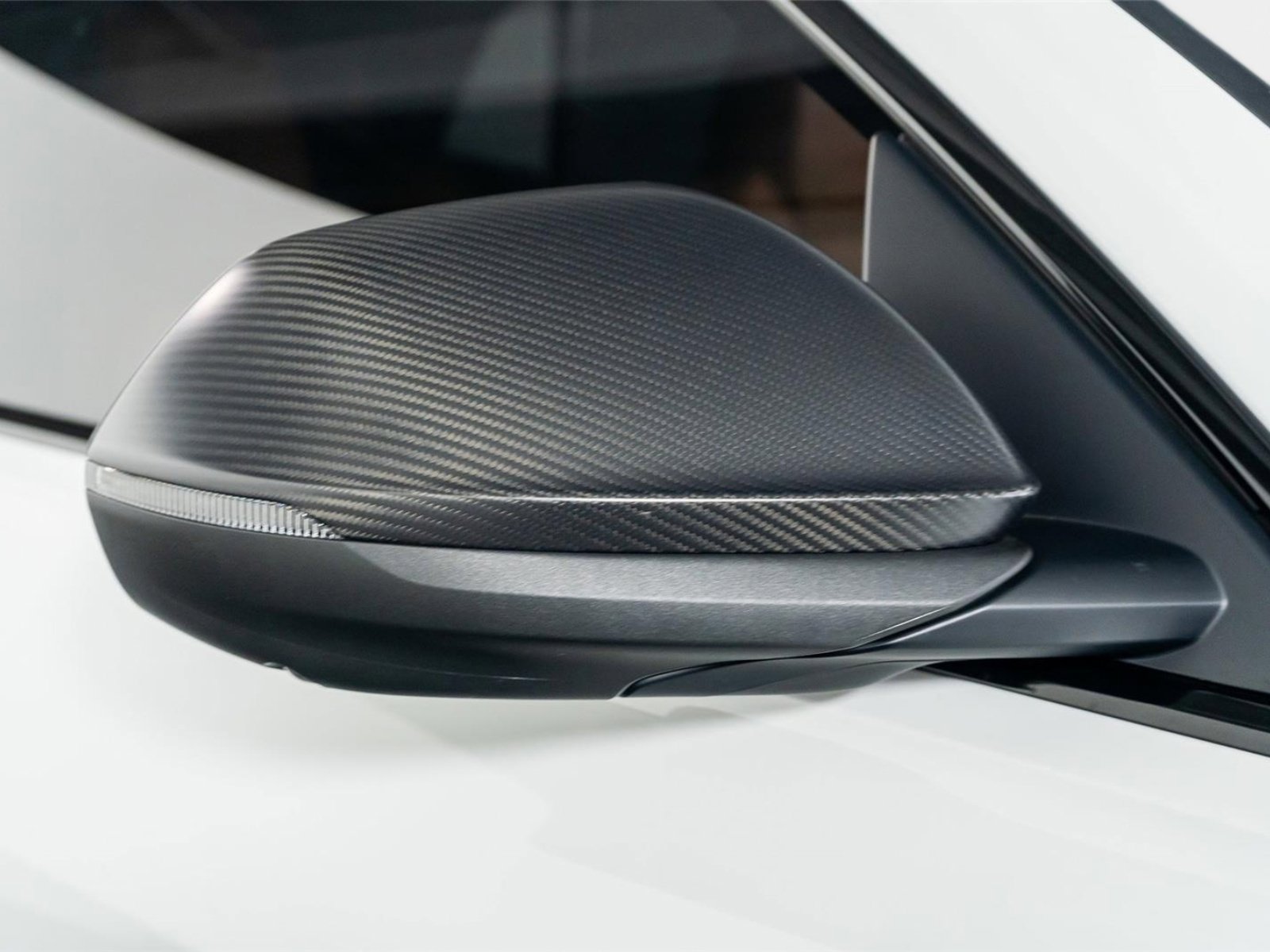 Used 2025 Audi RS Q8 performance image 26