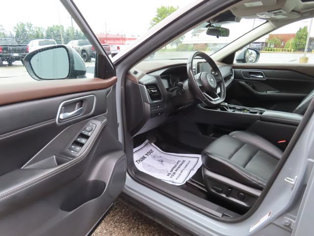 Used 2021 Nissan Rogue SV AWD/4WD image 17