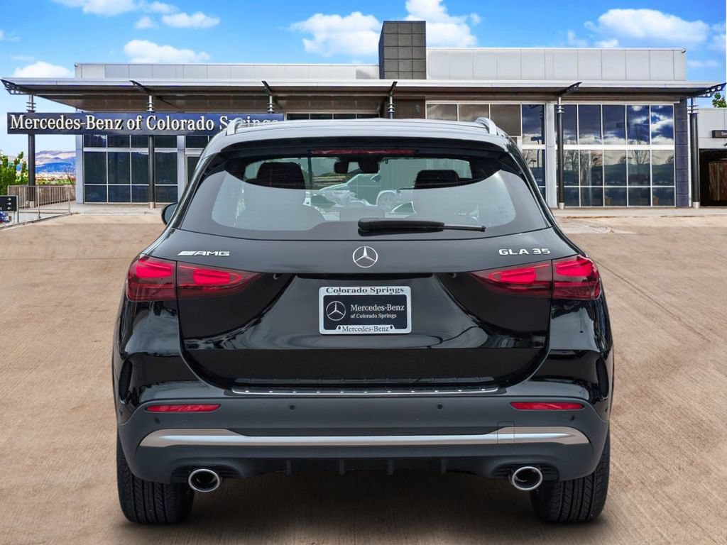 New 2026 Mercedes-Benz GLA 35 AMG 4MATIC image 6