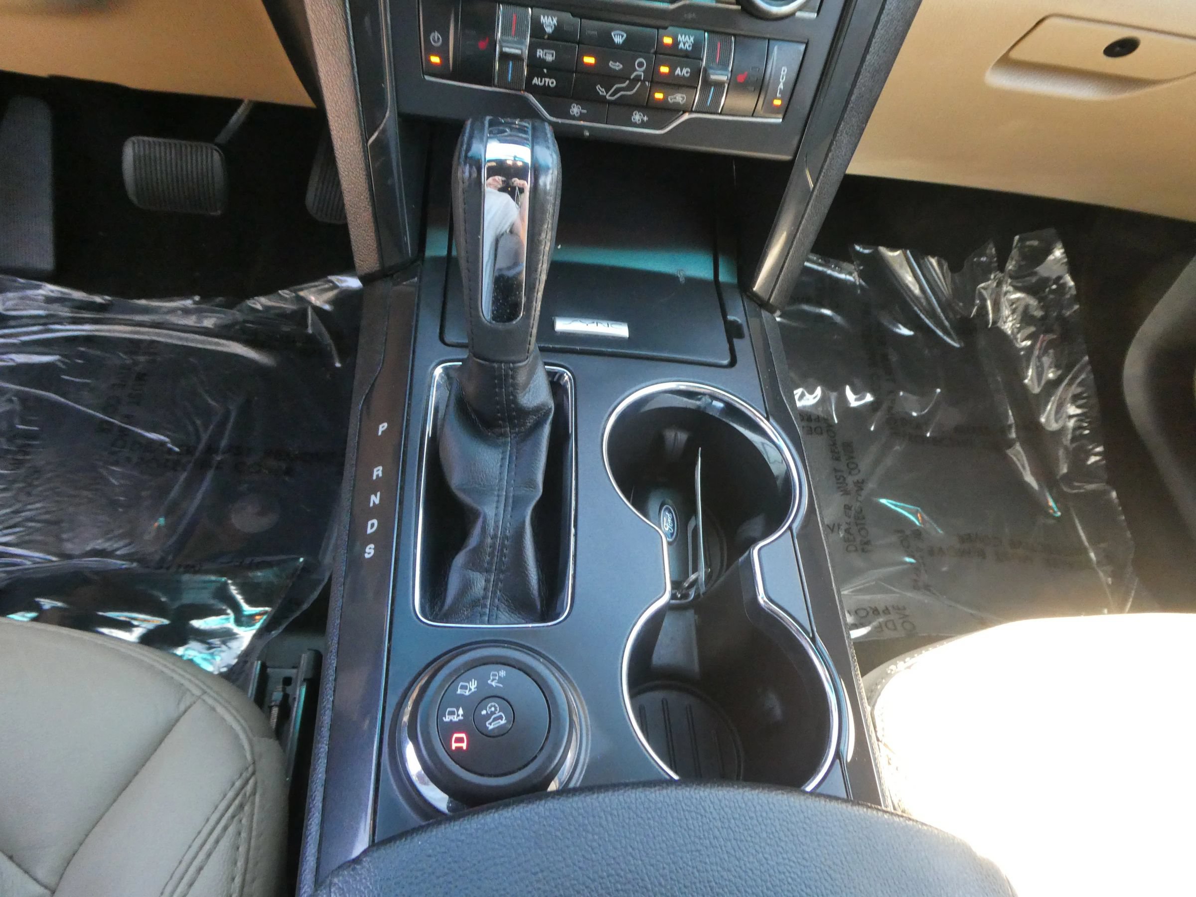Used 2016 Ford Explorer XLT w/ Equipment Group 202A AWD/4WD image 22