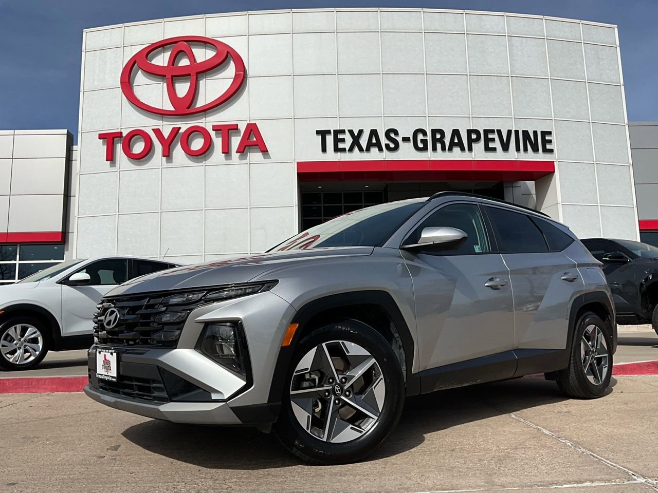 Used 2025 Hyundai Tucson SEL image 2