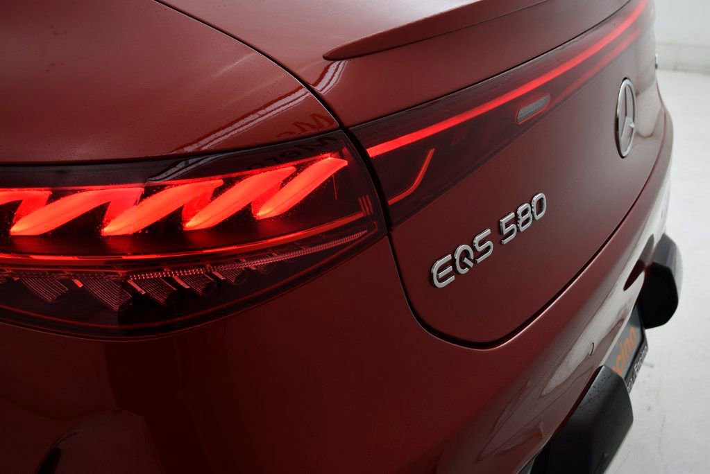 Used 2023 Mercedes-Benz EQS 580 4MATIC Sedan image 12