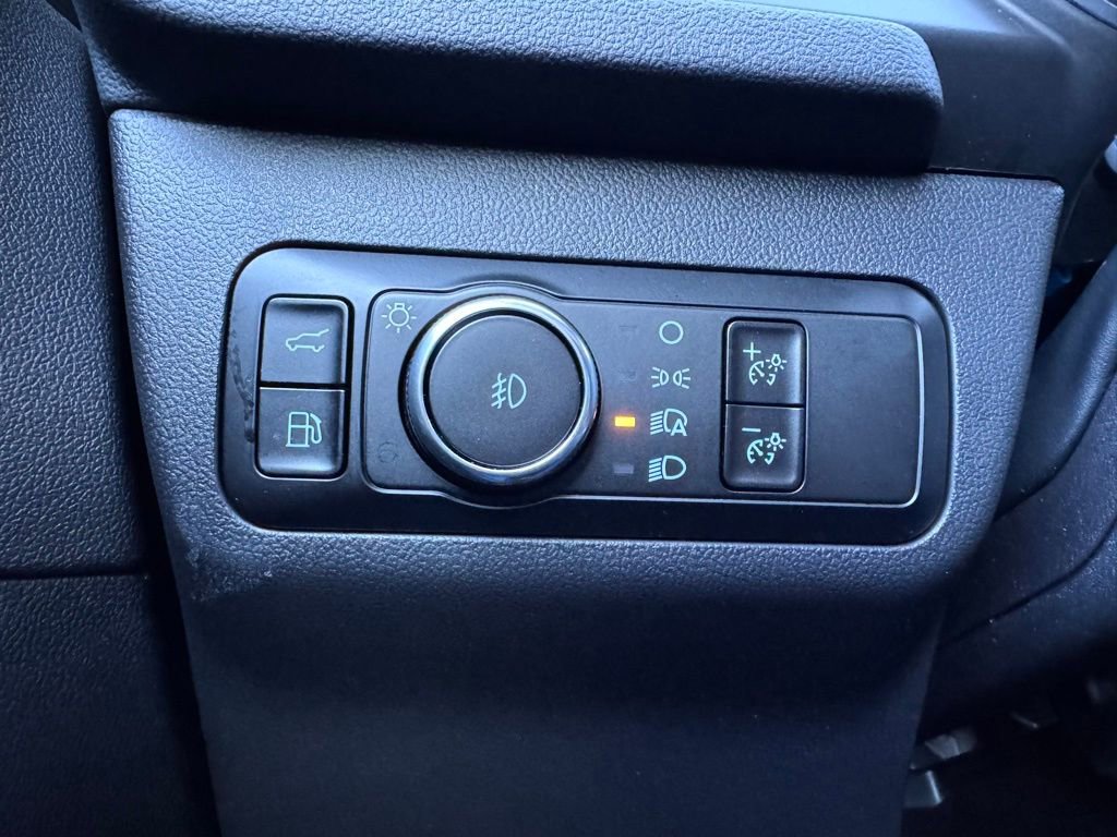 Used 2025 Ford Escape SE w/ PHEV Premium Package FWD image 36