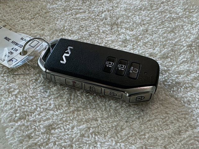 Used 2025 Kia Sportage SX Prestige image 29