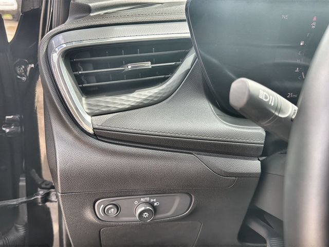 Certified 2026 Buick Encore GX Sport Touring FWD image 17