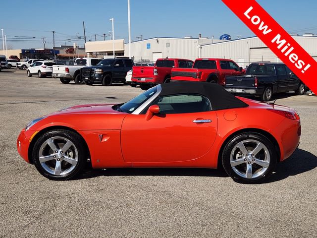 Used 2008 Pontiac Solstice Base w/ Preferred Package image 4