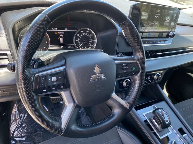 Used 2024 Mitsubishi Outlander SE AWD/4WD image 12