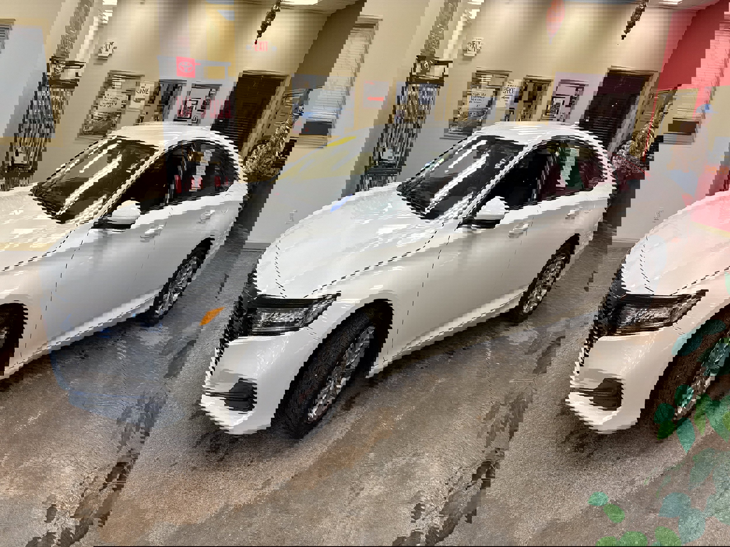 Used 2021 Honda Accord LX image 3