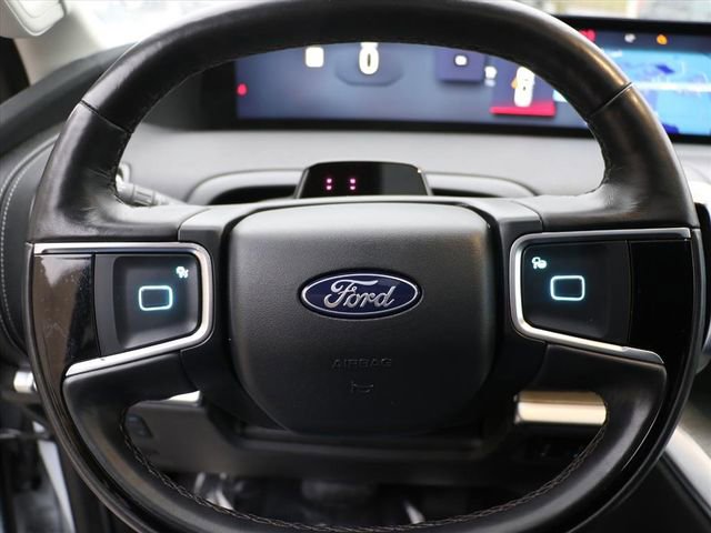 Used 2025 Ford Expedition Platinum image 24