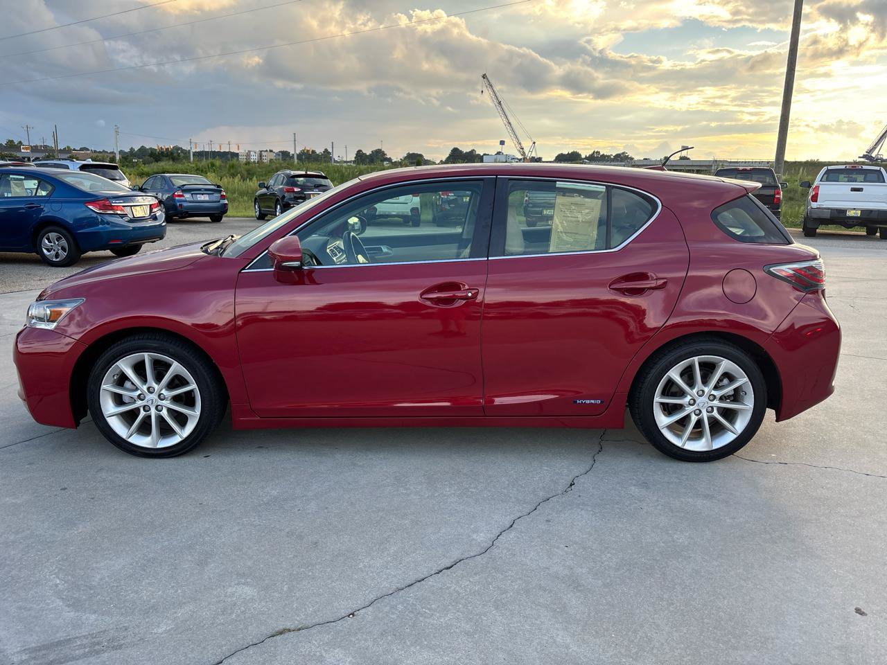 Used 2013 Lexus CT 200h w/ Premium Pkg w/Backup Camera FWD image 7