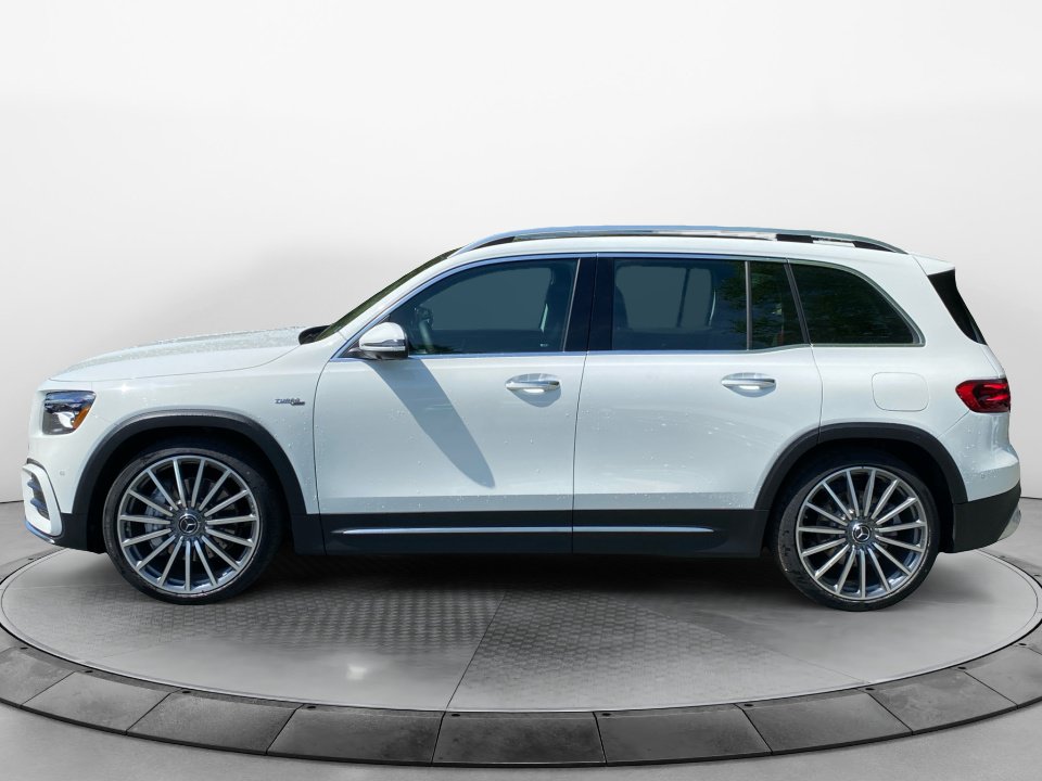New 2026 Mercedes-Benz GLB 35 AMG 4MATIC image 4