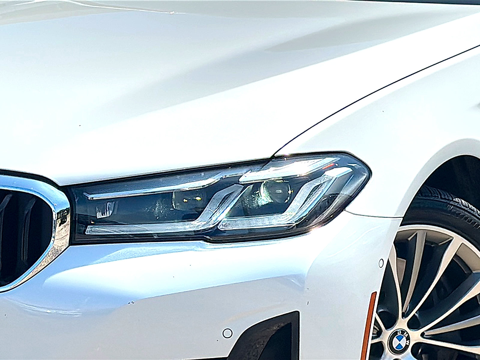 Used 2021 BMW 540i w/ Premium Package RWD image 4