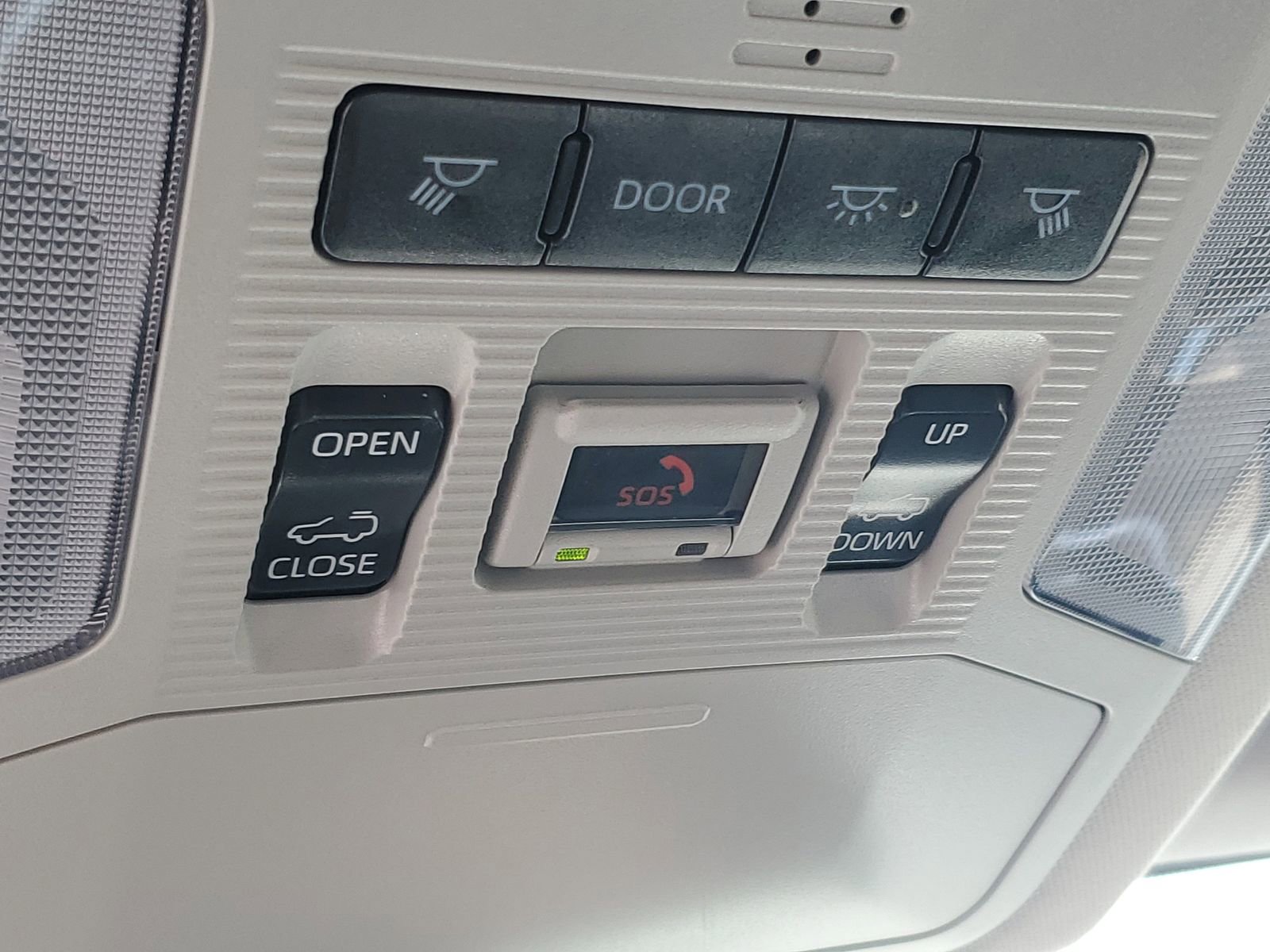 Used 2022 Toyota RAV4 Limited image 32