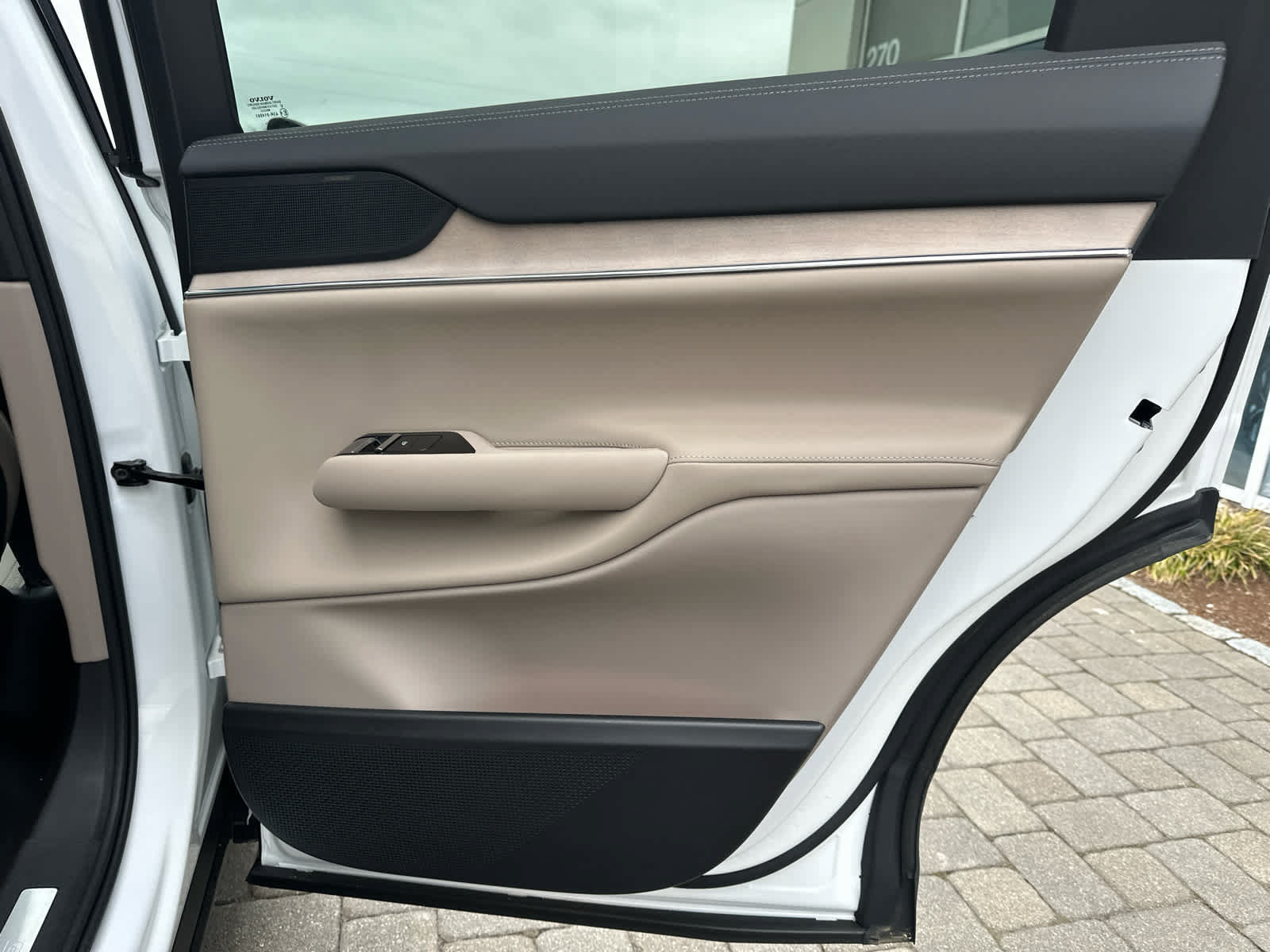 New 2026 Volvo EX90 Plus AWD/4WD image 46