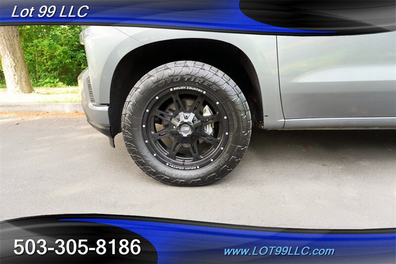 Used 2021 Chevrolet Silverado 1500 Custom w/ LPO, Dark Essentials Package AWD/4WD image 4