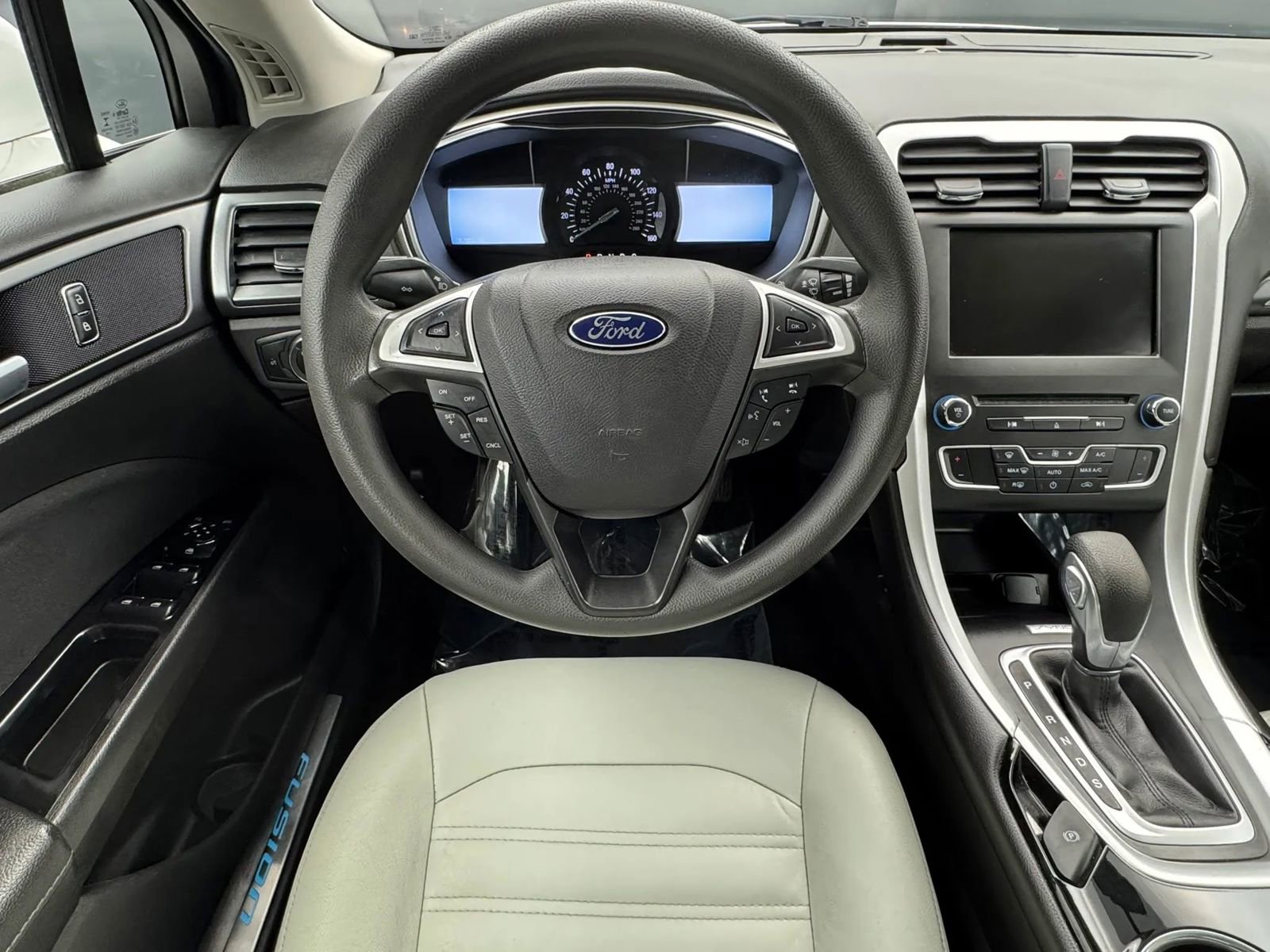 Used 2016 Ford Fusion SE image 13