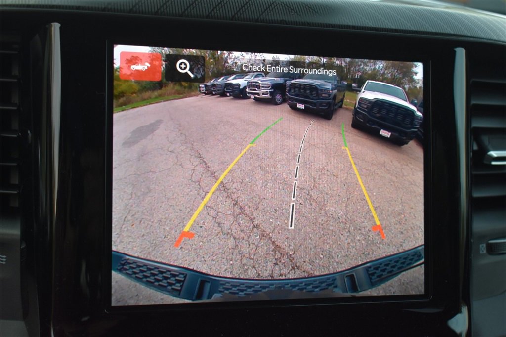 New 2026 RAM 1500 4x4 Crew Cab image 36