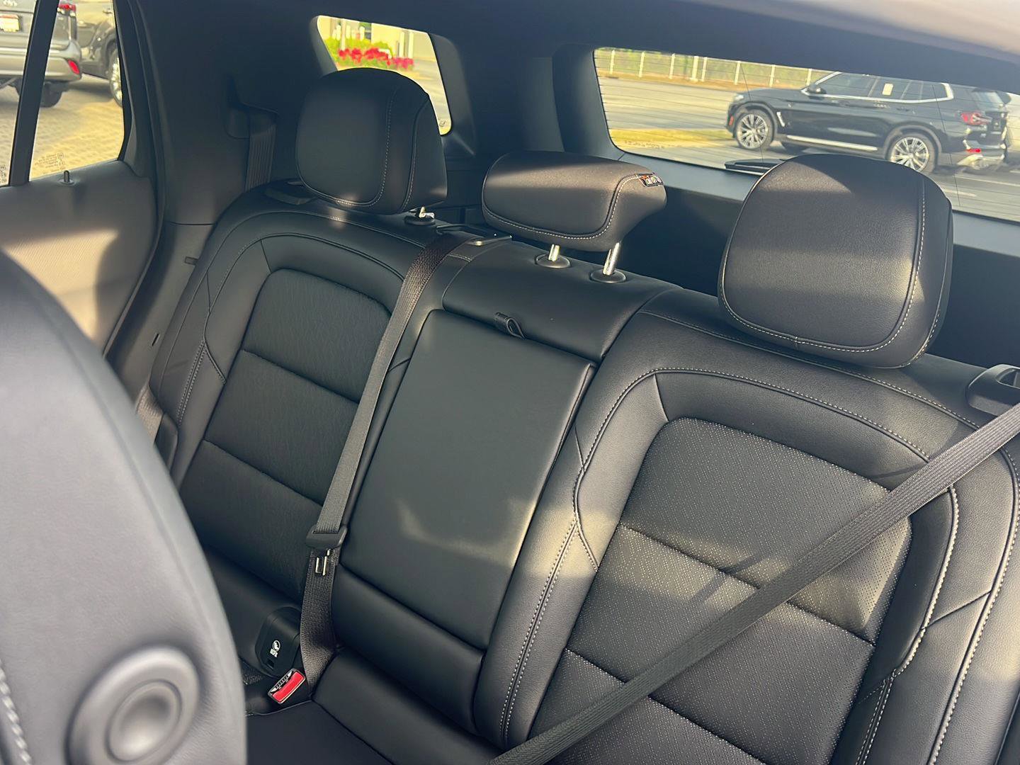 Used 2025 Chevrolet Equinox LT w/ Convenience Package II image 30