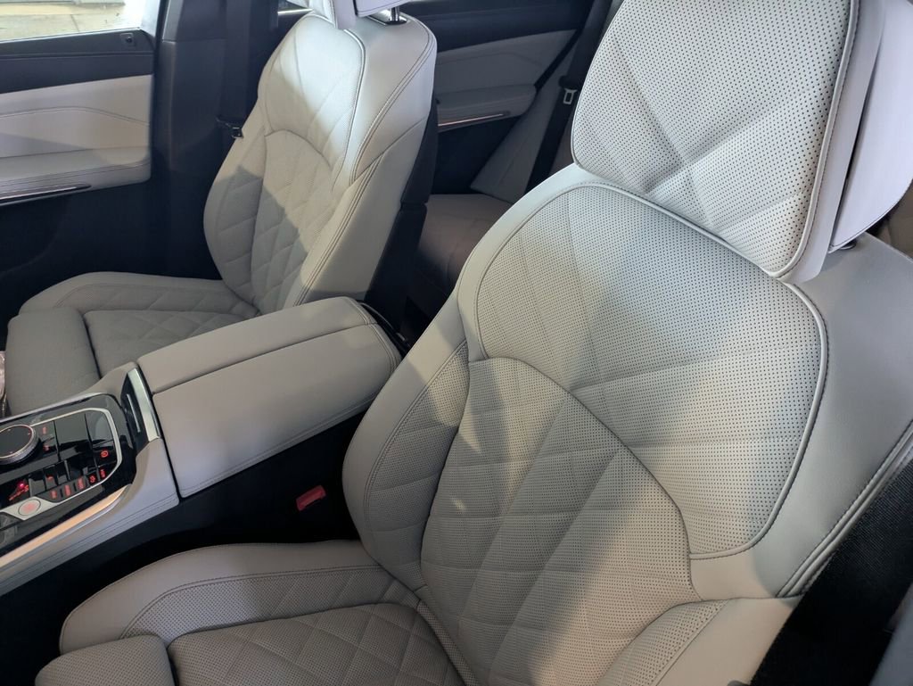 New 2026 BMW X5 sDrive40i RWD image 12