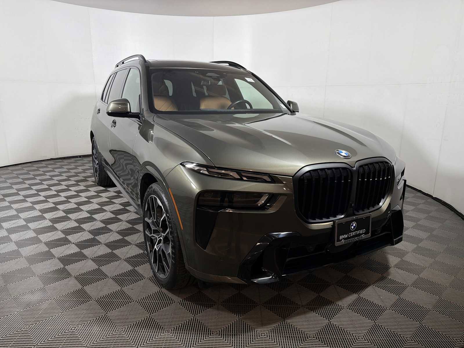Certified 2024 BMW X7 xDrive40i w/ M Sport Package image 2