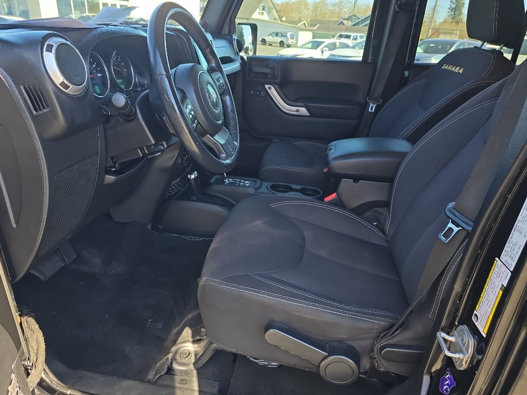 Used 2013 Jeep Wrangler Unlimited Sahara w/ Connectivity Group image 14