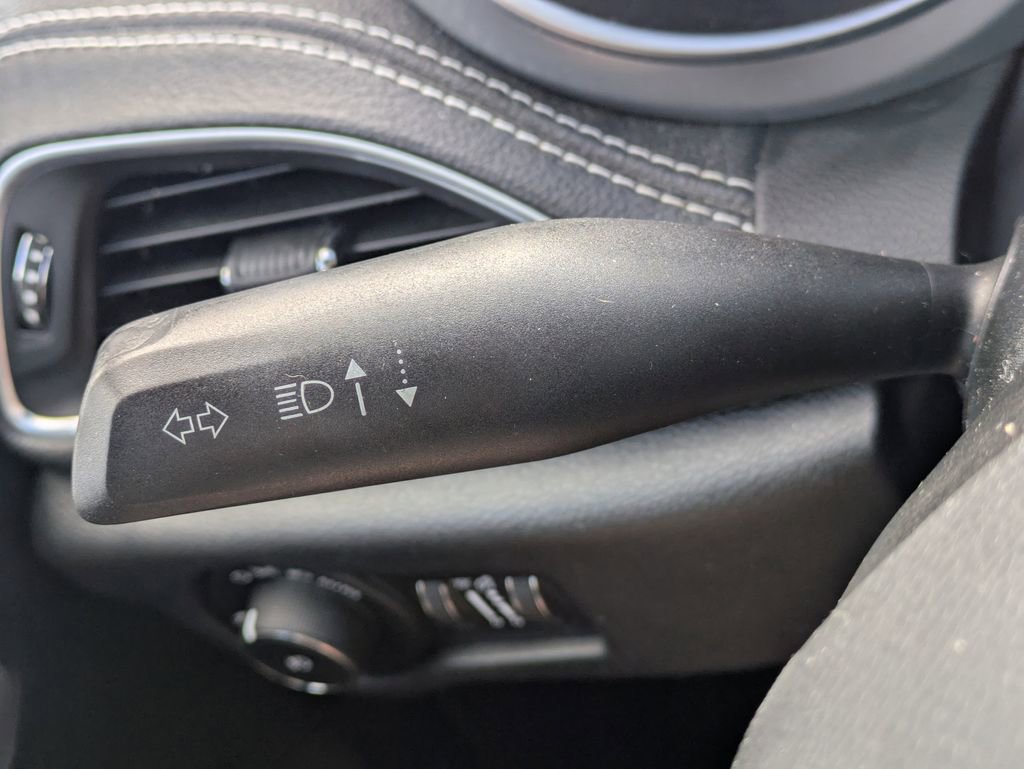 Used 2019 Chrysler Pacifica Limited w/ S Appearance Package image 27