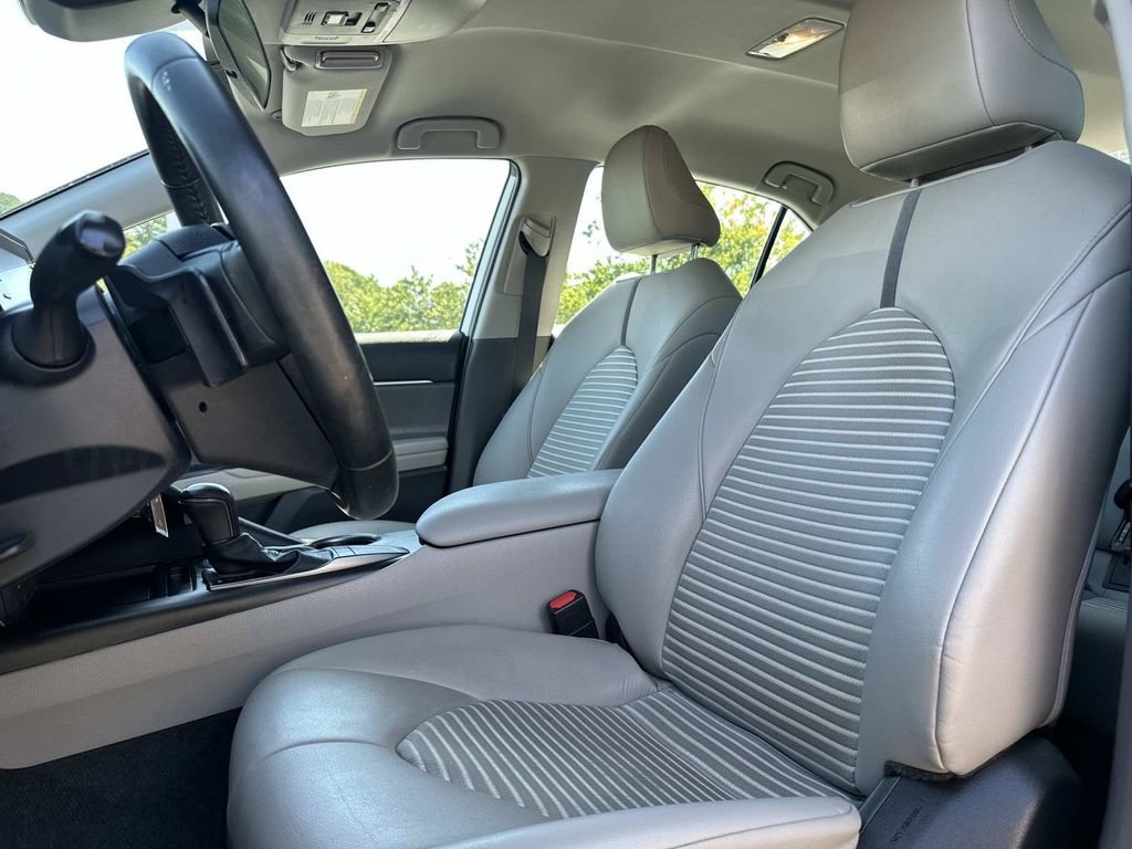Used 2023 Toyota Camry SE FWD image 25