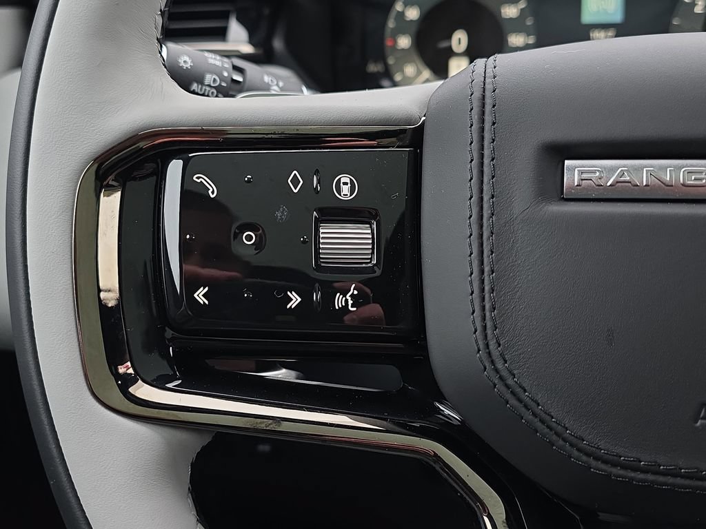 New 2026 Land Rover Range Rover Velar Dynamic SE AWD/4WD image 17