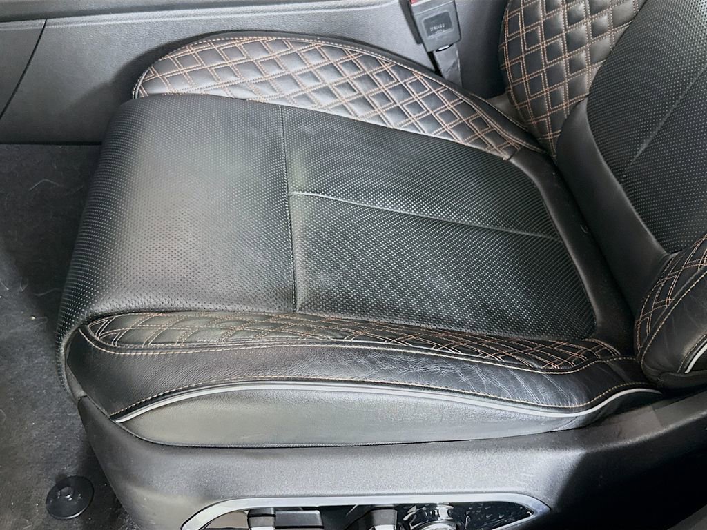 Used 2023 Jeep Grand Cherokee L Summit w/ Luxury Tech Group V image 20