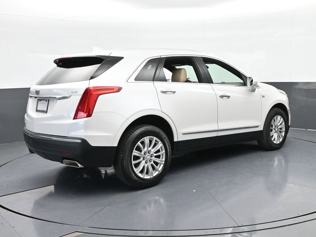 Used 2019 Cadillac XT5 FWD image 6