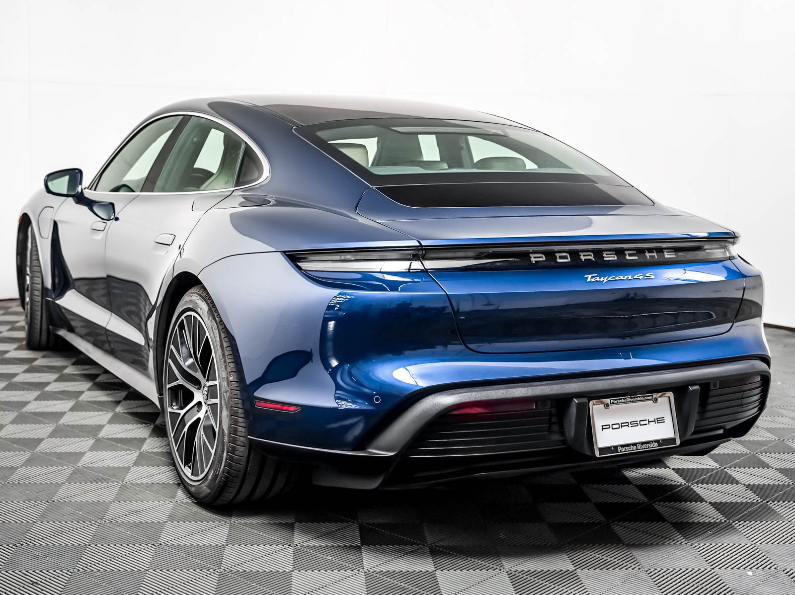 Certified 2023 Porsche Taycan 4S AWD/4WD image 3